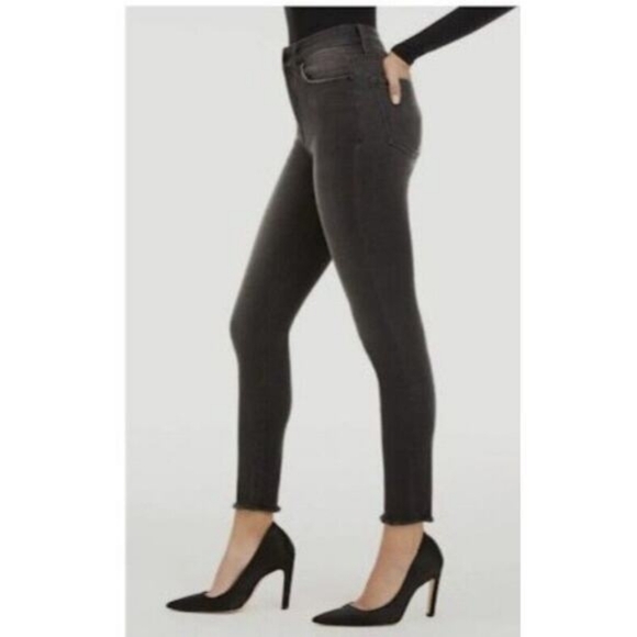 Good American Good Waist Fray Hem Crop Skinny Jean Womens 0/25 Black Ultra High - Picture 2 of 11
